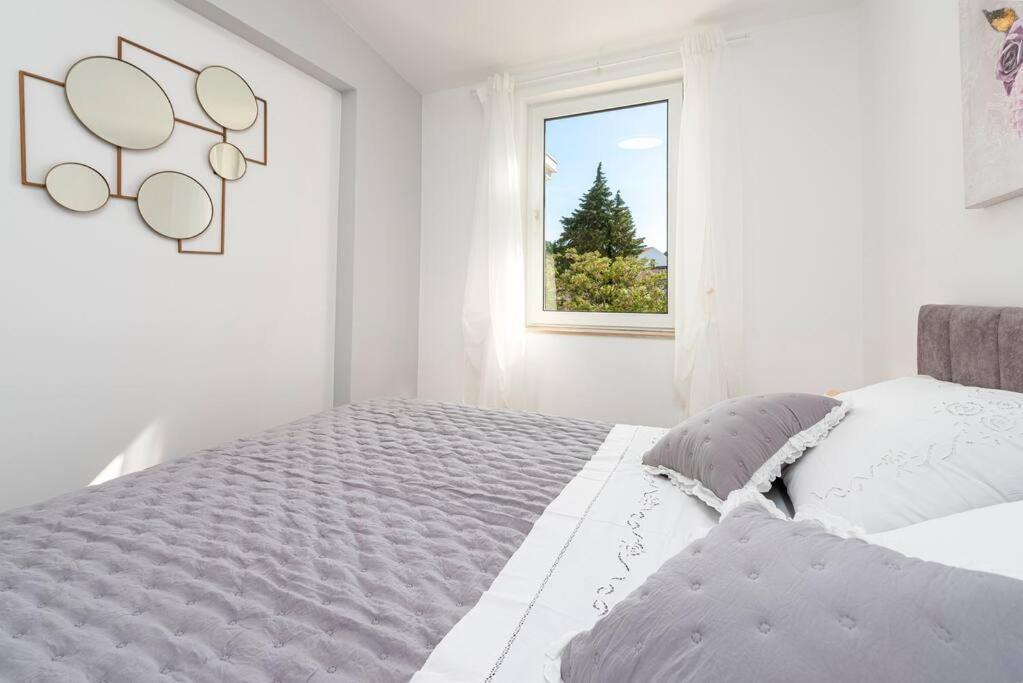 Apartment Kate With Free Parking Dubrovnik Exteriör bild