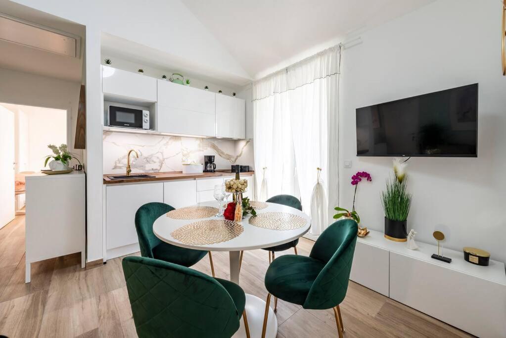 Apartment Kate With Free Parking Dubrovnik Exteriör bild